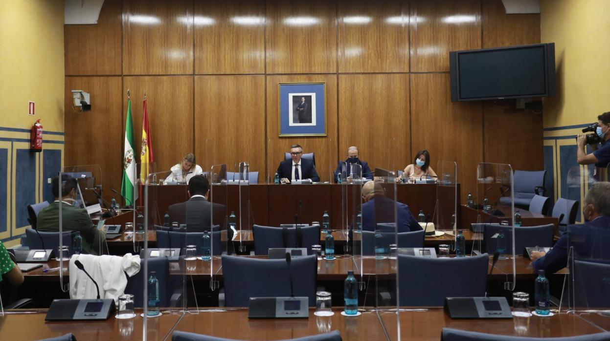 Presentación del dictamen final de la comisión de reconstrucción