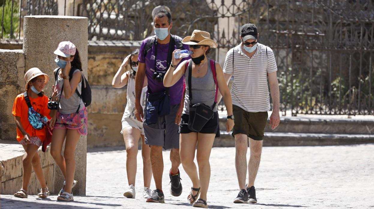 Turistas en la zona de la Mezquita-Catedral de Córdoba