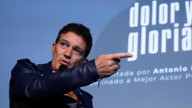 Antonio Banderas supera el coronavirus tras 21 días confinado en Málaga