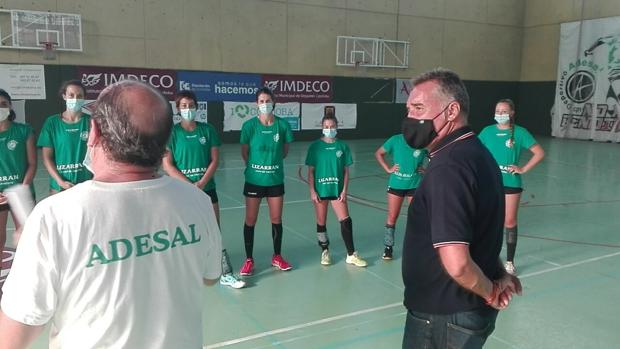 El Adesal Córdoba de balonmano suspende los entrenos por un positivo en Covid-19 de una jugadora