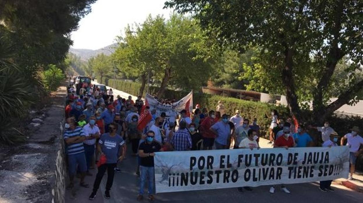 Manifestación de los regantes en la pedanía lucentina de Jauja