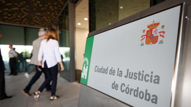 El Covid-19 provoca las primeras suspensiones de juicios y actividad judicial en Córdoba