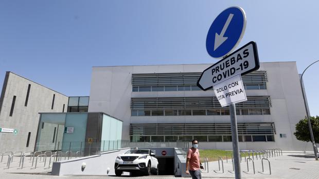 Uno de cada diez tests PCR realizados en agosto en Córdoba dio positivo, una tasa superior a la andaluza