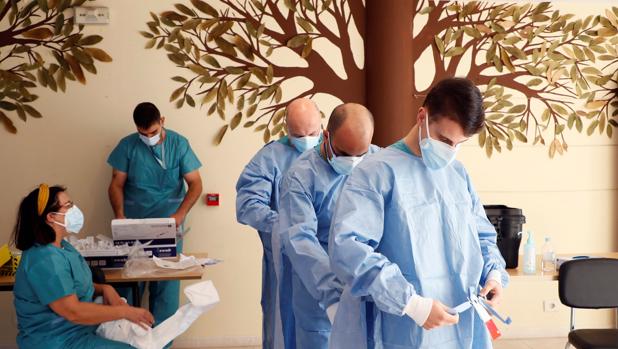 Andalucía, por tercer día consecutivo, supera los mil casos positivos de coronavirus