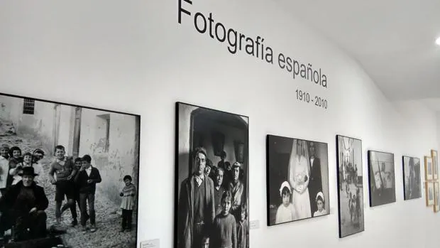 Cien años de fotografía en torno a Pérez Siquier en Almería
