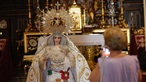 La Virgen de la Paz revive en Capuchinos el espíritu de las vísperas de la Semana Santa de Córdoba