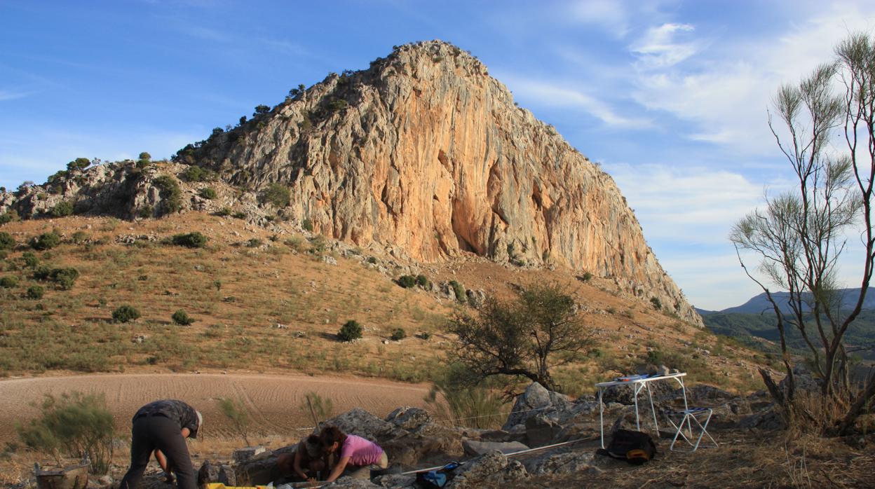 Excavación junto a la Peña de los Enamorados de Antequera