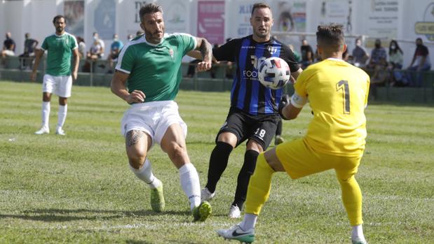 El Córdoba CF gana al Juventud Torremolinos (0-1) y transmite muy buenas sensaciones