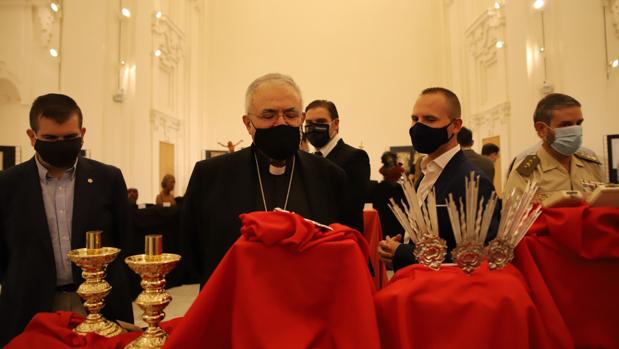 La pro hermandad de la Bondad inicia la subasta solidaria a favor de Cáritas diocesana