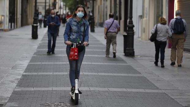 ¿Qué han hecho otras grandes ciudades para regular, como Córdoba, el tránsito de bicis y patinetes?