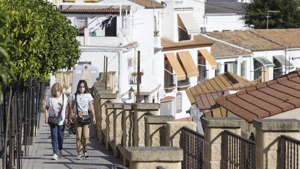 ¿Por qué Almodóvar del Río ha disparado los contagios y tiene una de las incidencias más altas de Andalucía?