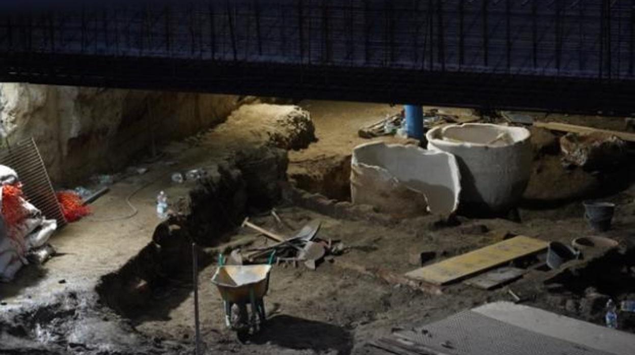 Restos arqueológicos en la excavación del metro