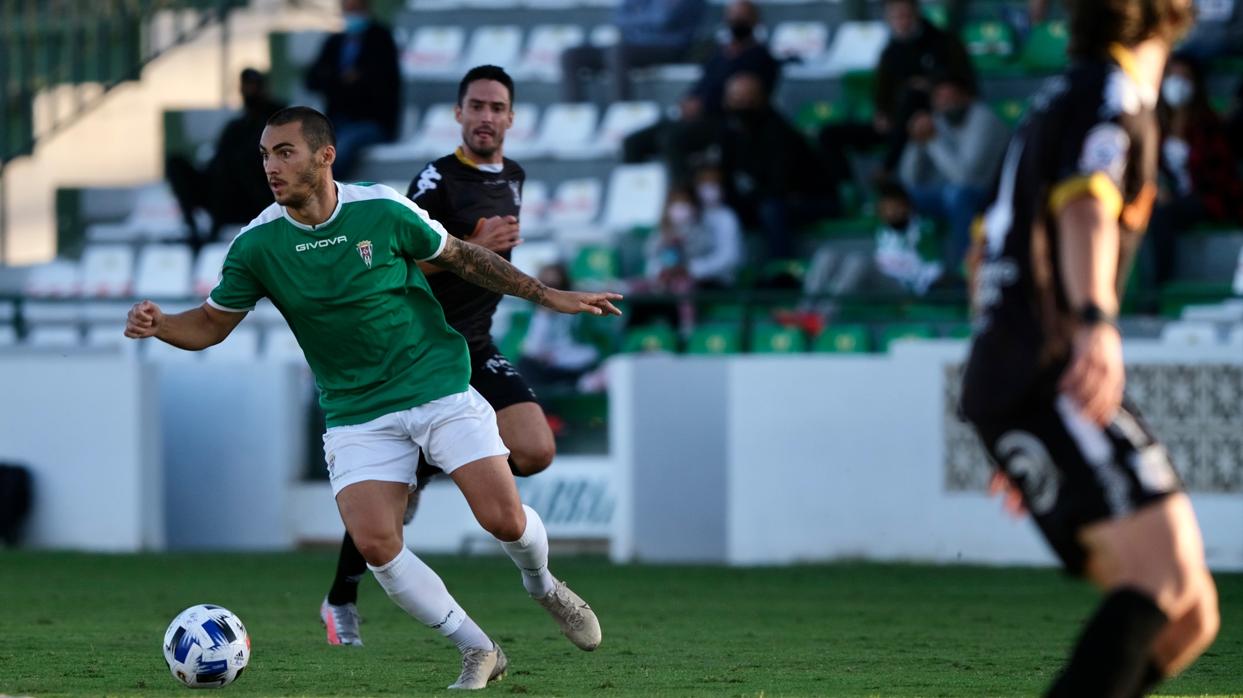 Moutinho, del Córdoba CF, este sábado, ante el Atlético Sanluqueño en El Palmar