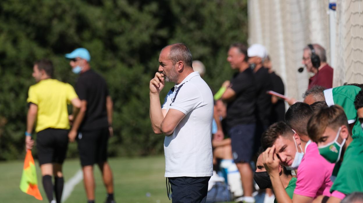 El entrenador del Córdoba CF, Juan Sabas, este miércoles en Montecastilo