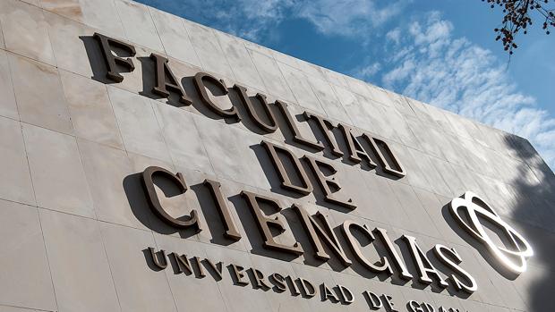 Universidad de Granada: indignación de los alumnos al suprimirse las clases presenciales por el coronavirus