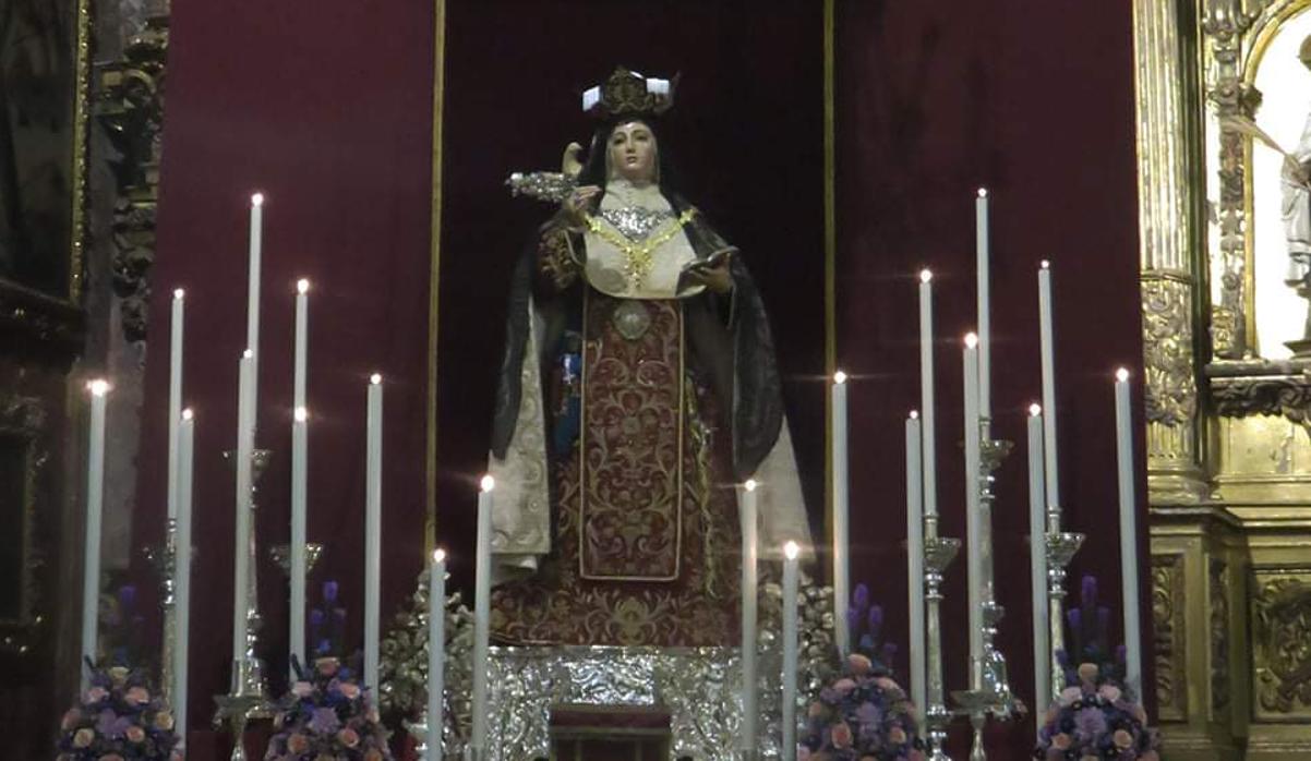 Altar de cultos a Santa Teresa de Jesús