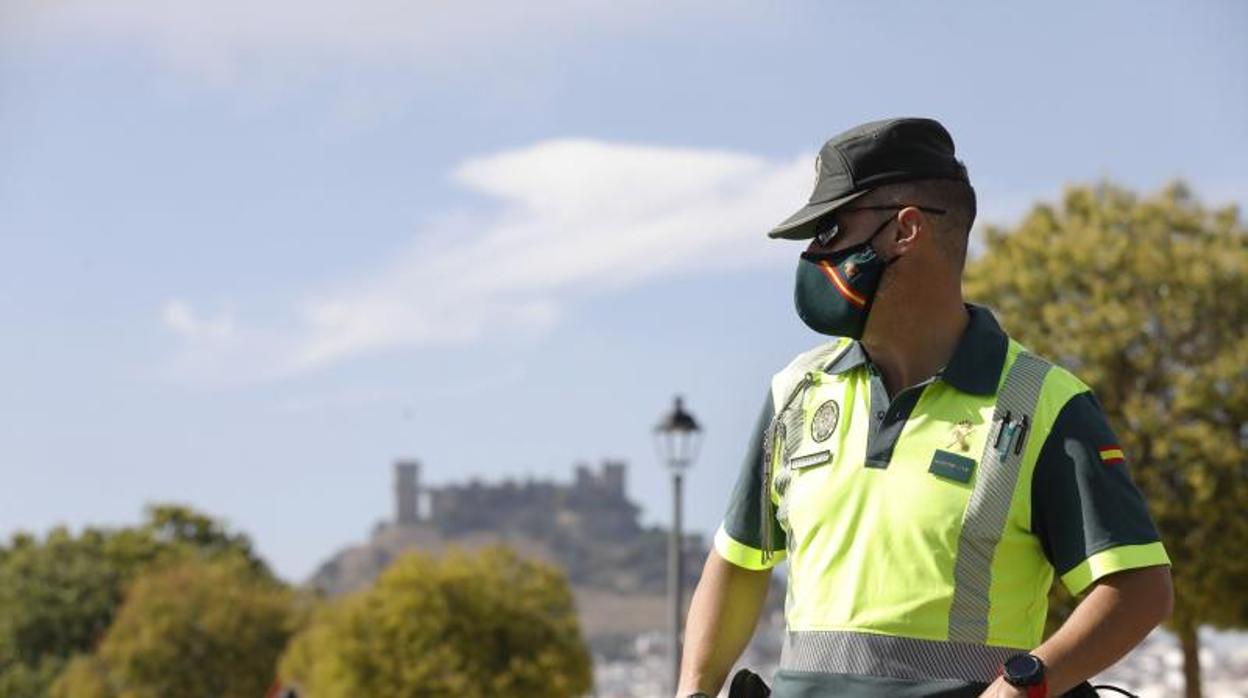 Un control de acceso a Almodóvar esta semana