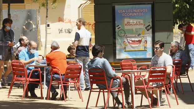 El uso obligatorio de la mascarilla en deportes al aire libre y hostelería entra este viernes en vigor