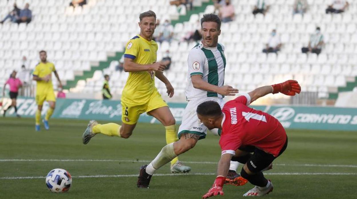 Piovaccari en partido ante el Lorca