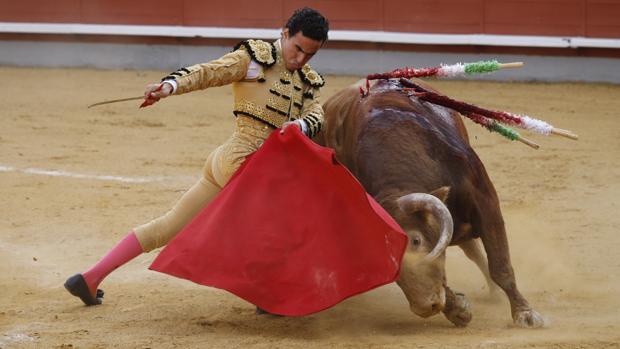 Galdós y Luis David cortan una oreja cada uno en el mano a mano vespertino de Montoro