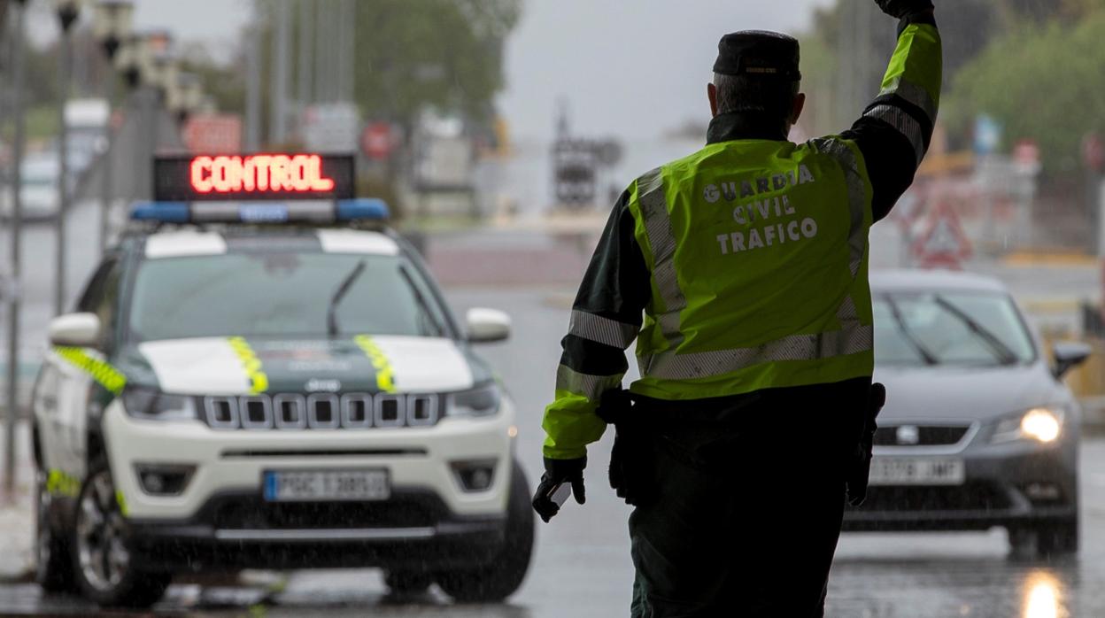 Controles de tráfico en Castilleja de la Cuesta