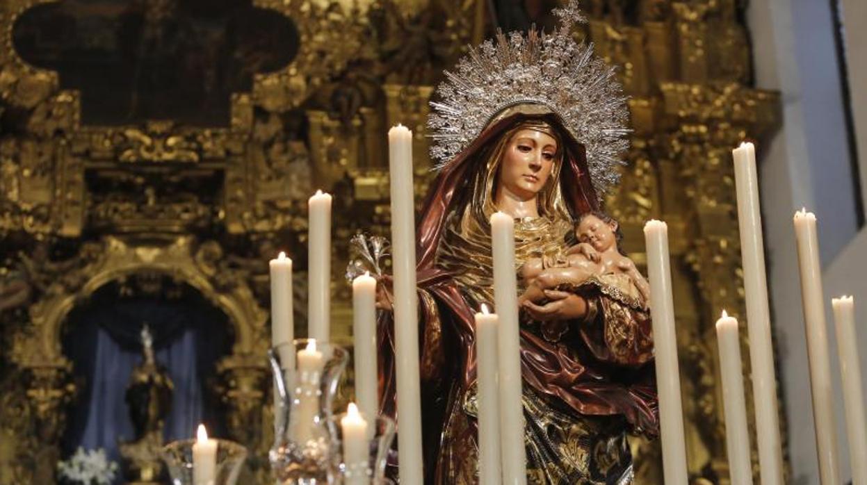 La Virgen del Amparo en el templo de San Francisco y San Eulogio