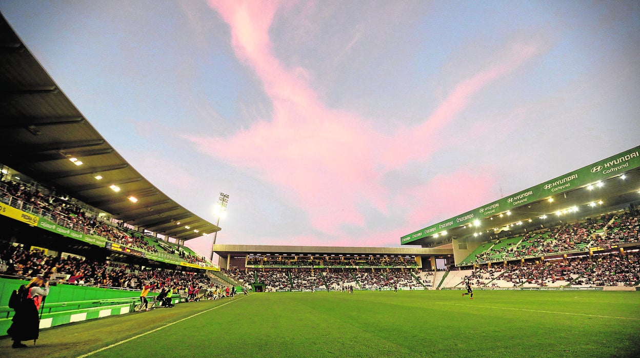 Imagen del estadio El Arcángel durante un partido del Córdoba CF con público