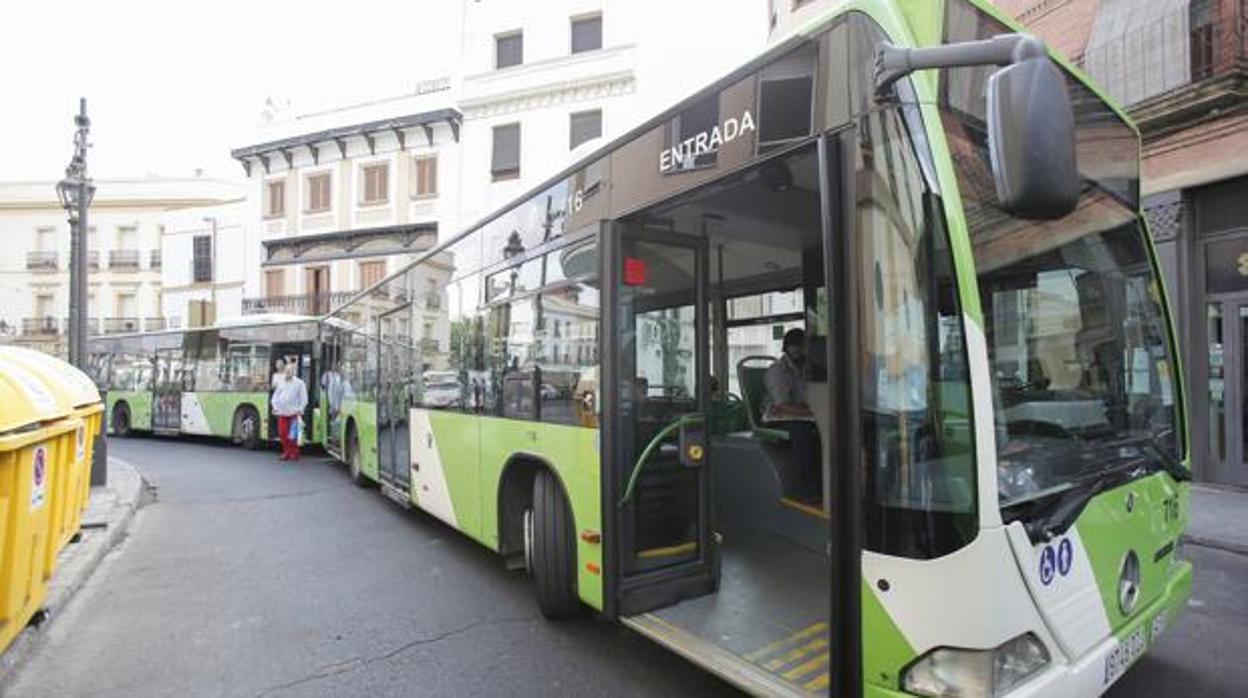 Los autobuses urbanos verán reducido su aforo