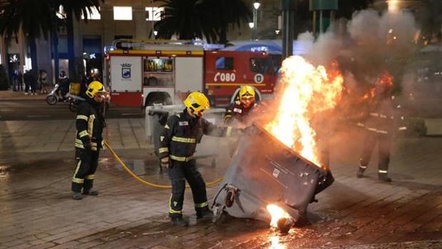 Detenidos dos jóvenes de extrema izquierda en Málaga tras una protesta contra el toque de queda