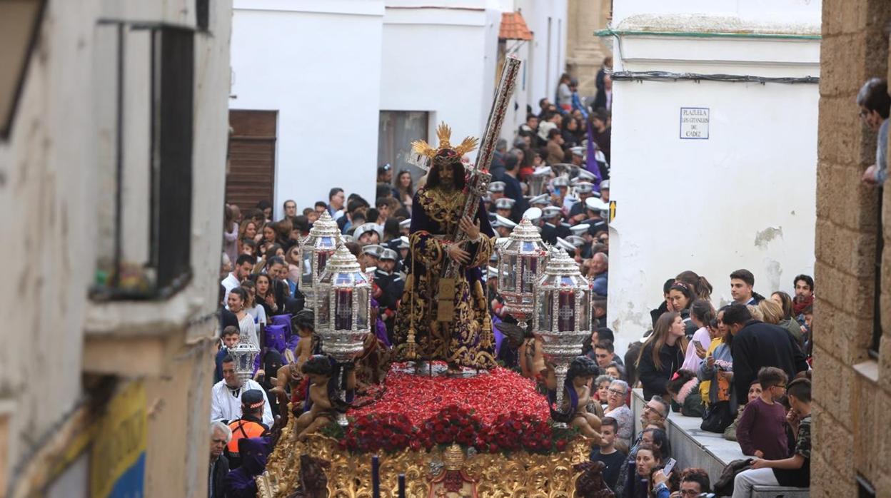 El Nazareno, por Santa María, con la AM Virgen de la Oliva en 2019