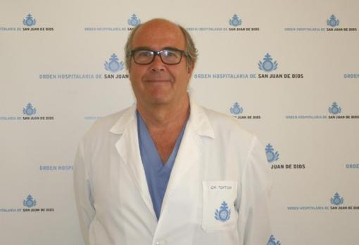 Muere un médico del Hospital San Juan de Dios de Córdoba de 64 años, segunda víctima sanitaria