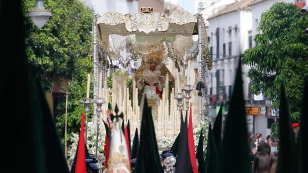 La hermandad de la Esperanza busca un local amplio para desarrollar una colecta de sangre