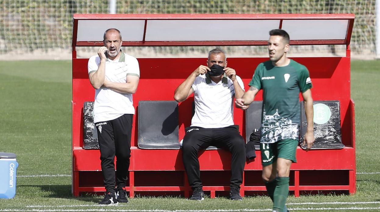 Sabas durante el encuentro ante el Recreativo Granada