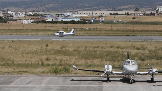 20 noticias de Córdoba | La enorme inversión del aeropuerto no despega