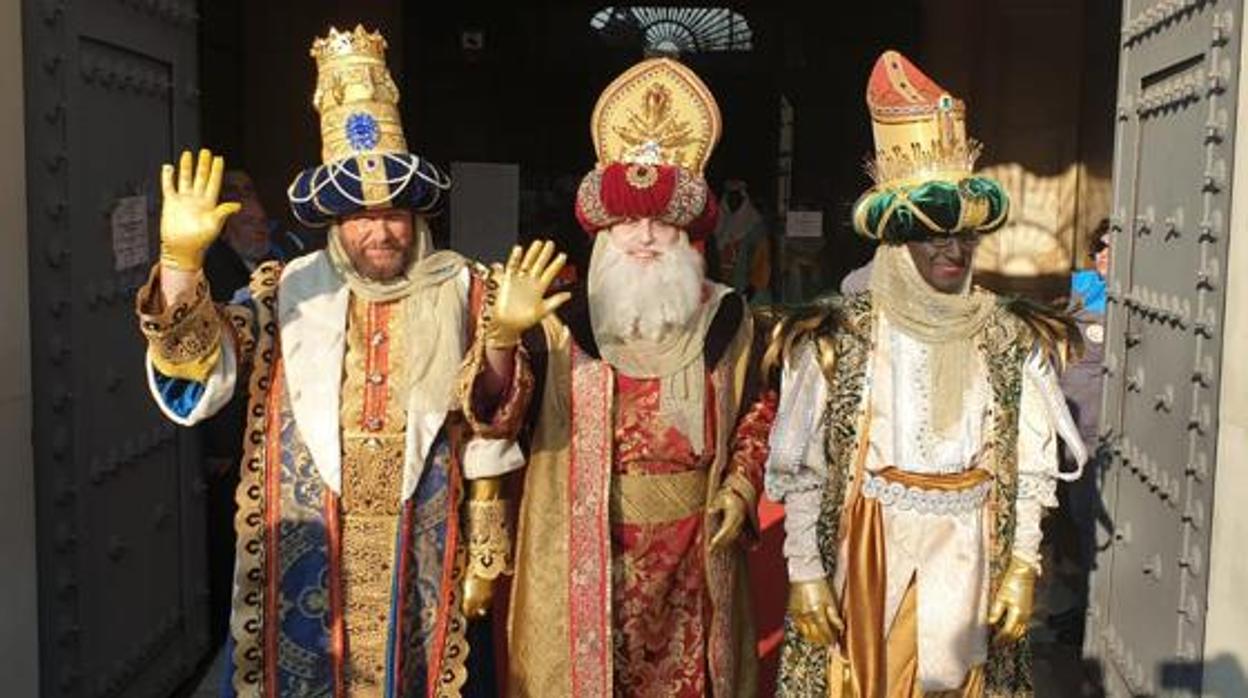 Los Reyes Magos antes de la cabalata de Sevilla