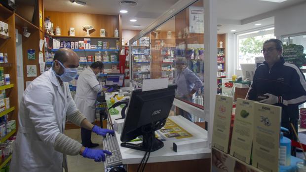 El comité de expertos de Andalucía duda de que se puedan hacer test de coronavirus en las farmacias