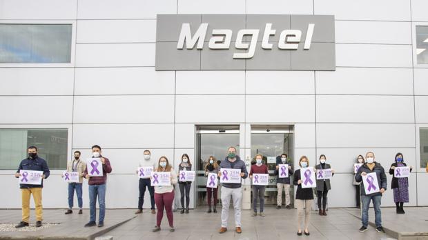 La sociedad civil cierra filas contra la violencia a las mujeres