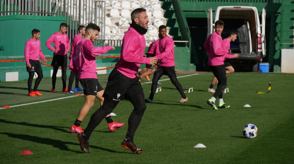 Piovaccari y Salido, en el entrenamiento de este miércoles en El Arcángel a puerta cerrada