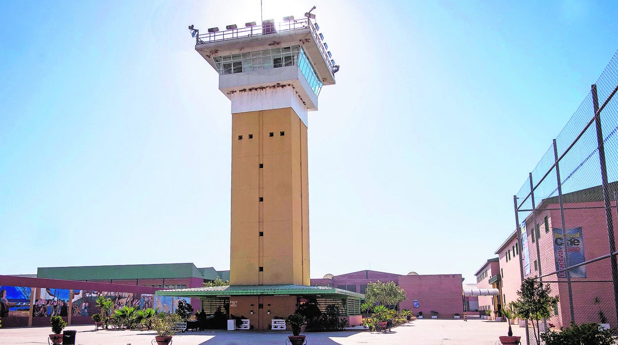 Torre de vigilancia de la cárcel provincial de Huelva