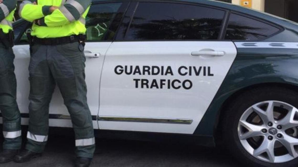 Imagen de archivo de unos agentes de la Guardia Civil