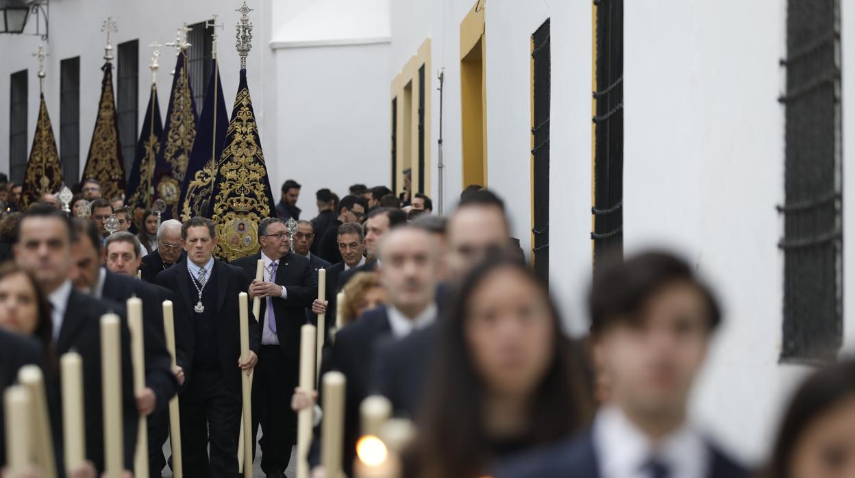 Cortejo del Vía Crucis de la Agrupación de Cofradías en 2020