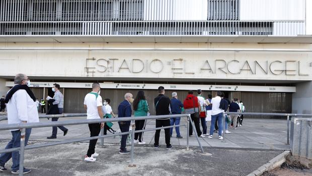 El público podrá volver en el Córdoba CF-El Ejido y Albacete, y también en el Lucena-Sevilla de Copa