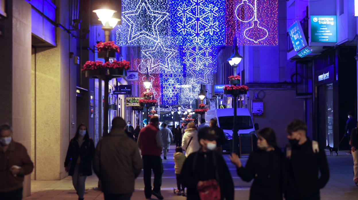 Imagen de la calle Gondomar, una de las principales vías comerciales de la ciudad