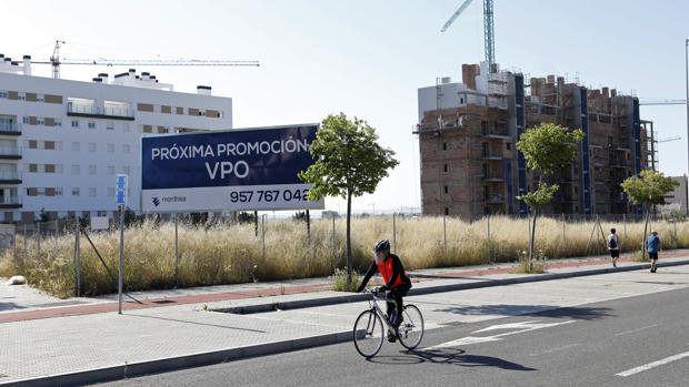 La compraventa de viviendas en Córdoba agrava su caída en otoño por la crisis de la Covid-19