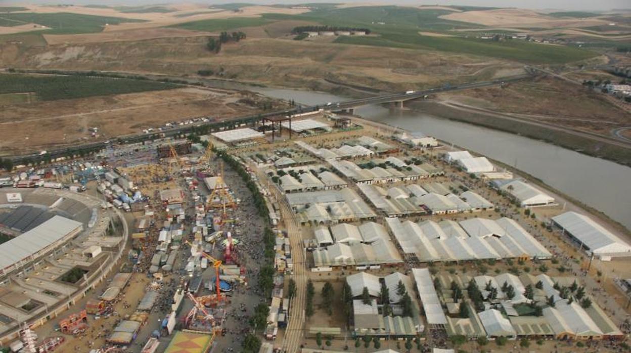 Vista aérea del recinto del Arenal durante la celebración de la Feria de Mayo, en una imagen de archivo