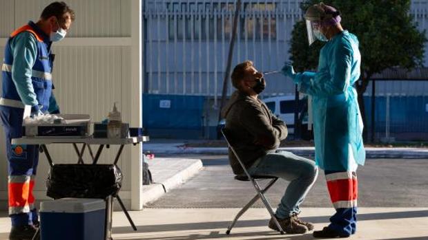 El Covid causó el doble de muertes que los accidentes de tráfico en Andalucía