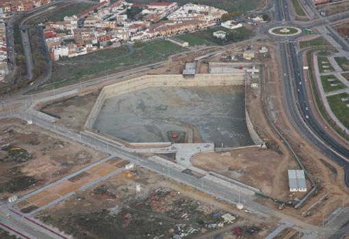 Solar vacío sobre el que se levantó El Corte de Inglés de la Ronda de Córdoba