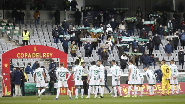 El Arcángel volvió a sentir el ruido del fútbol, vibró, cantó y celebró la proeza de la victoria del Córdoba CF