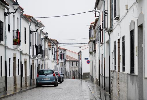 Calle desierta en Añora el viernes 8 de enero