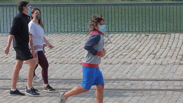 Nuevas medidas Covid en Andalucía: la práctica de deporte al aire libre será hasta las 22.00